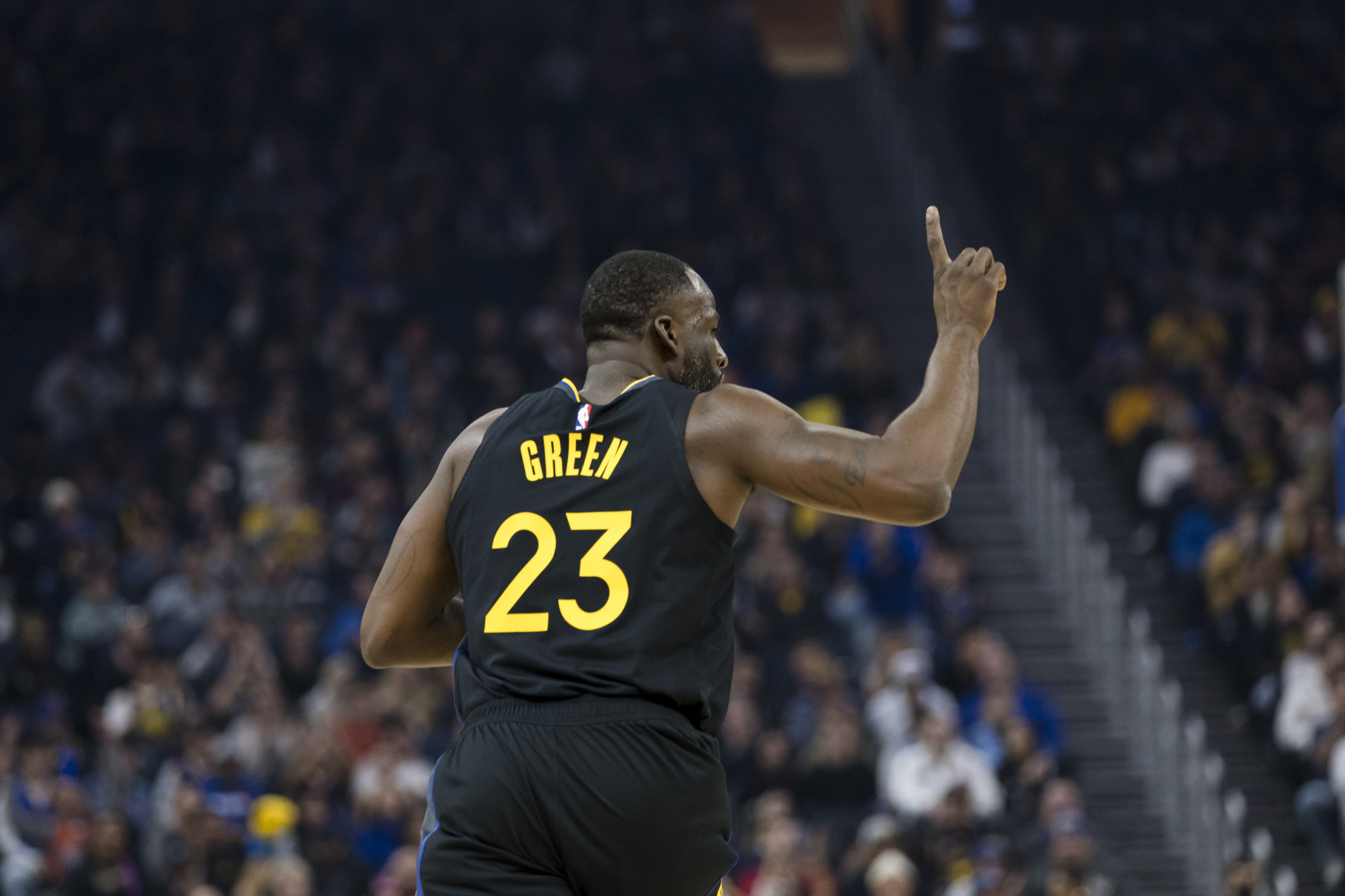 开云-阿里纳斯：追梦是脏动作之王 他的动作都能出集锦 而且真的会伤人